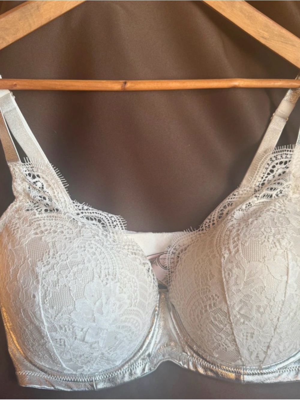 Victoria's Secret Lace Underwire Bra with Metallic Trim